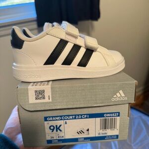 Never worn adidas toddler grand court 9k